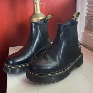 DR. MARTENS CHELSEA